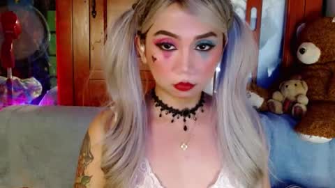 Snapshot of adorableslutxxx chatting on 12-06-24, 07:01 jasmine online show from 12-06-24, 07:01