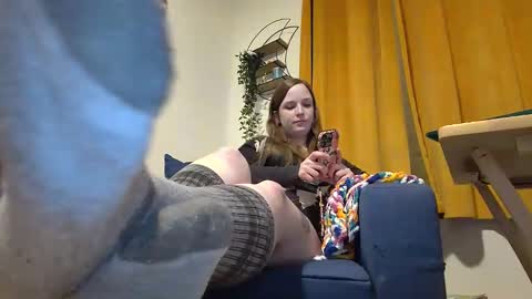 Snapshot of adorequeenbunny chatting on 01-03-25, 08:43 Queen Bunny online show from 01-03-25, 08:43