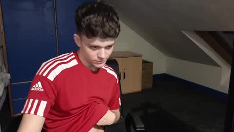 Snapshot of adr_twink chatting on 03-10-25, 11:27 ADR Twink online show from 03-10-25, 11:27