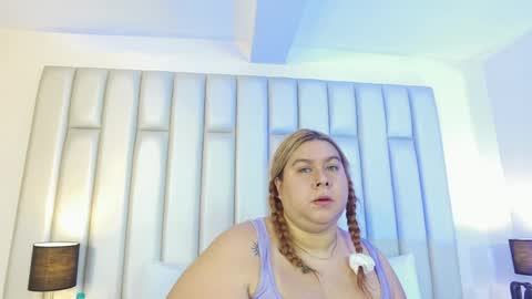 Snapshot of adreeaperez1 chatting on 04-09-26, 11:37 ANDREA PEREZ online show from 04-09-26, 11:37