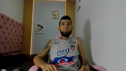 adri_sexboy229 online show from 10-07-25, 07:38