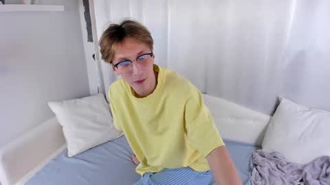 Adrian online show from 12-04-24, 04:16