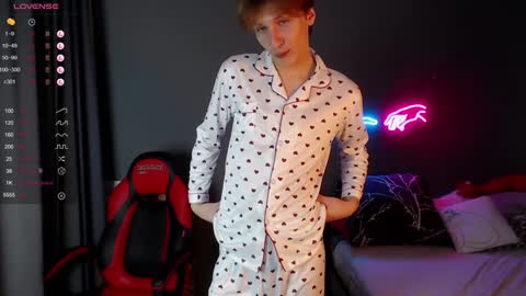 Adrian online show from 01-11-25, 06:24