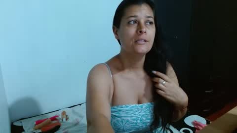 Snapshot of adriana_milf chatting on 12-09-24, 04:45 Adriana milf online show from 12-09-24, 04:45