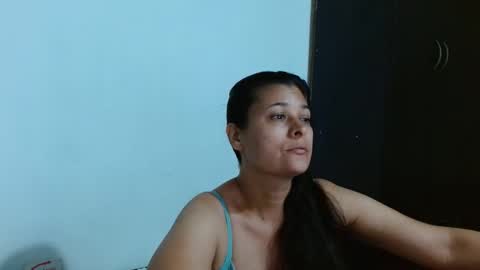 Snapshot of adriana_milf chatting on 12-15-24, 05:45 Adriana milf online show from 12-15-24, 05:45