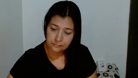 Snapshot of adriana_milf chatting on 11-26-25, 06:36 Adriana milf online show from 11-26-25, 06:36