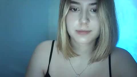 adrianabliss_ online show from 09-25-25, 06:28