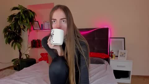 Snapshot of adrianacult chatting on 01-07-26, 06:49 Adriana online show from 01-07-26, 06:49