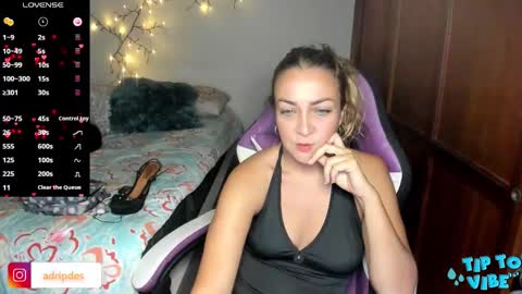 Snapshot of adrianapdes chatting on 12-16-25, 11:48 Adriana Paredes online show from 12-16-25, 11:48