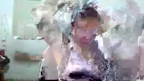 Adriana Tellez online show from 11-17-25, 12:33