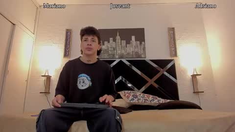 Snapshot of adriano_bigcock chatting on 10-09-25, 03:15 Adrian online show from 10-09-25, 03:15