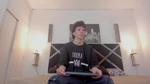 Snapshot of adriano_bigcock chatting on 11-04-25, 04:11 Adrian online show from 11-04-25, 04:11