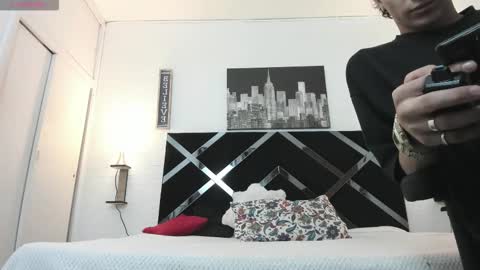 Snapshot of adriano_bigcock chatting on 11-06-25, 03:40 Adrian online show from 11-06-25, 03:40