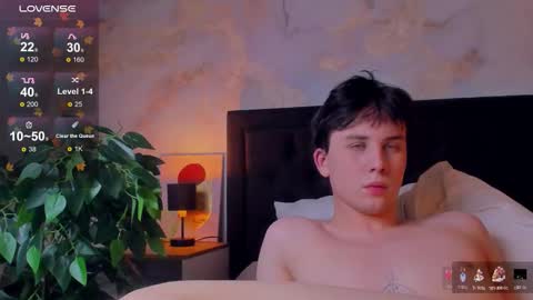 Snapshot of adrianoaubert chatting on 11-12-25, 04:40 adrianoaubert online show from 11-12-25, 04:40