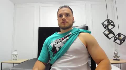 Adrein Roche online show from 10-22-25, 11:37