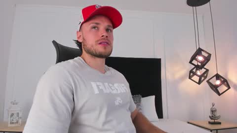 Adrein Roche online show from 10-29-25, 10:44