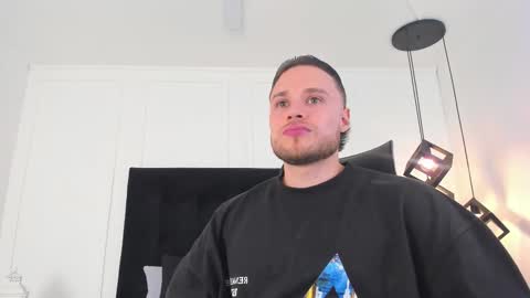 Adrein Roche online show from 11-07-25, 11:27