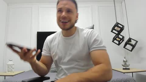 Adrein Roche online show from 11-12-25, 11:58