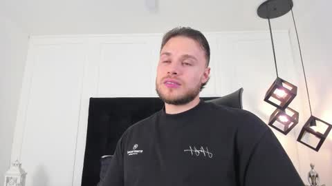 Adrein Roche online show from 11-18-25, 11:15