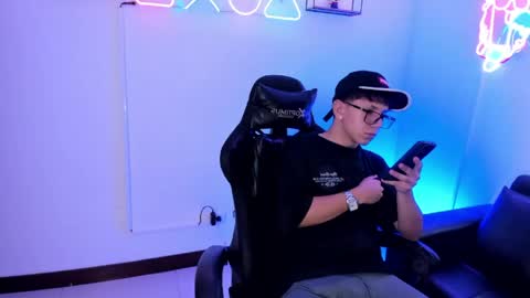 adrien_silex online show from 04-16-26, 03:13