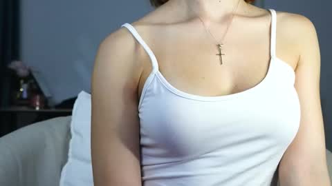 Aelia online show from 09-22-25, 03:52