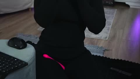 Snapshot of aelia_anara chatting on 01-16-26, 06:17 Aelia online show from 01-16-26, 06:17