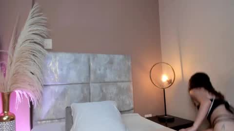 aelinduvalier online show from 11-07-25, 06:08