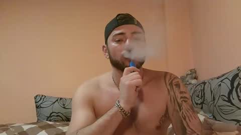 Snapshot of aerthurethan chatting on 12-17-25, 06:36 aerthurethan online show from 12-17-25, 06:36