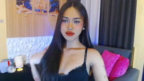 aeshamargaux online show from 11-16-25, 02:17