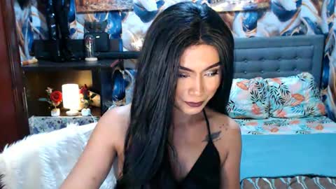Snapshot of affairtoyourgoddesskhendra chatting on 10-09-25, 06:06 Dominant Goddess Contessa online show from 10-09-25, 06:06