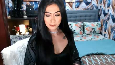 Snapshot of affairtoyourgoddesskhendra chatting on 10-14-25, 06:09 Dominant Goddess Contessa online show from 10-14-25, 06:09