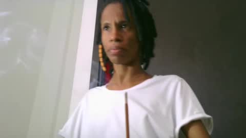 Snapshot of africadeluxe chatting on 02-20-25, 08:47 Africa online show from 02-20-25, 08:47