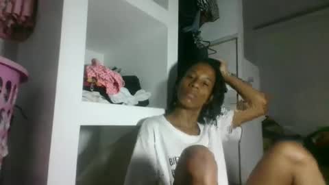 Snapshot of africadeluxe chatting on 03-11-25, 10:09 Africa online show from 03-11-25, 10:09