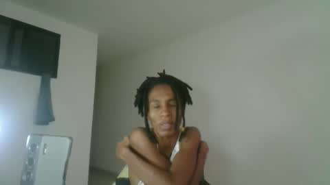 Snapshot of africadeluxe chatting on 04-15-26, 04:03 Africa online show from 04-15-26, 04:03