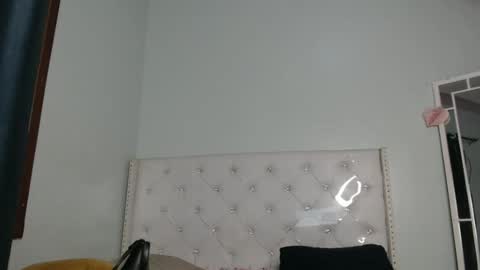 Snapshot of africanpetitequeen chatting on 10-18-25, 10:05 CIARA online show from 10-18-25, 10:05