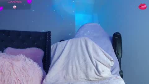 Snapshot of afrodita_rouxe chatting on 10-18-25, 11:38 Afrodita online show from 10-18-25, 11:38