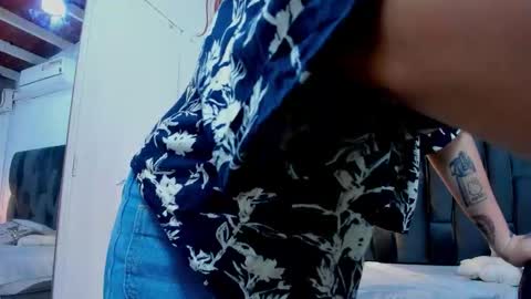 Snapshot of afroditaleclair chatting on 11-27-25, 08:11 Afrodita online show from 11-27-25, 08:11