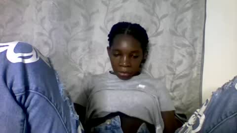 Snapshot of afronubians_ chatting on 01-29-25, 05:02 pink and josphen online show from 01-29-25, 05:02