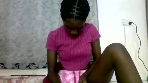 Snapshot of afronubians_ chatting on 01-31-25, 04:58 pink and josphen online show from 01-31-25, 04:58