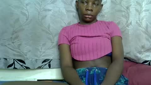 Snapshot of afronubians_ chatting on 03-05-25, 05:18 pink and josphen online show from 03-05-25, 05:18