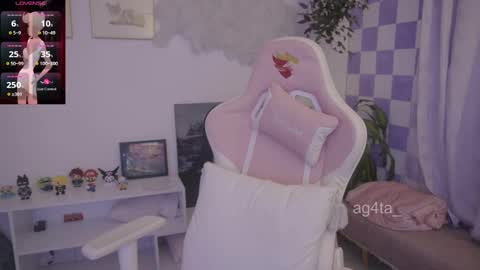 Snapshot of ag4ta_ chatting on 10-25-25, 11:43 Agata online show from 10-25-25, 11:43
