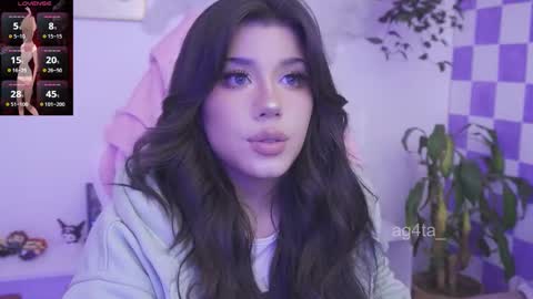 Snapshot of ag4ta_ chatting on 11-11-25, 12:43 Agata online show from 11-11-25, 12:43