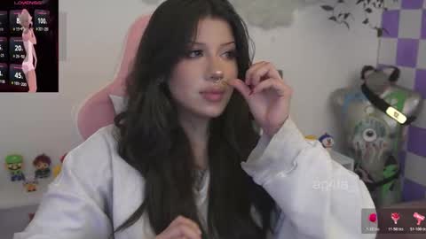 Snapshot of ag4ta_ chatting on 11-20-25, 05:18 Agata online show from 11-20-25, 05:18