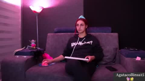 Agata Collinss online show from 11-11-25, 06:35