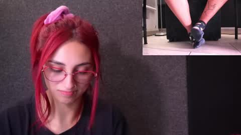 Agata Collinss online show from 12-19-25, 03:35