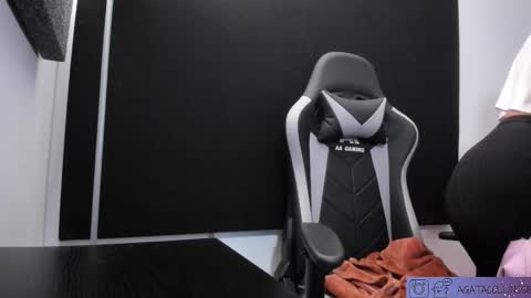 Agata Collinss online show from 02-26-26, 08:52