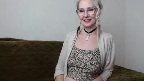 Agatha online show from 01-12-25, 12:01