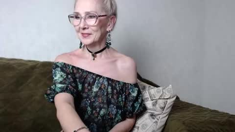 Agatha online show from 01-29-25, 03:04