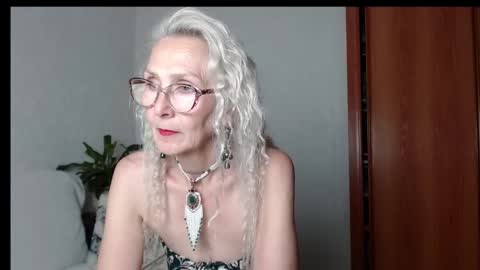 Agatha online show from 09-10-25, 03:01