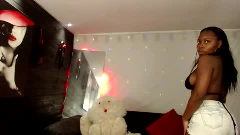 Snapshot of agatha_prime chatting on 12-18-25, 11:22 CAROLINA online show from 12-18-25, 11:22